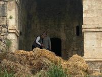 Israeli journalists visit roadside inn in Azerbaijan’s Fuzuli, turned into barn by Armenians during occupation (PHOTO)