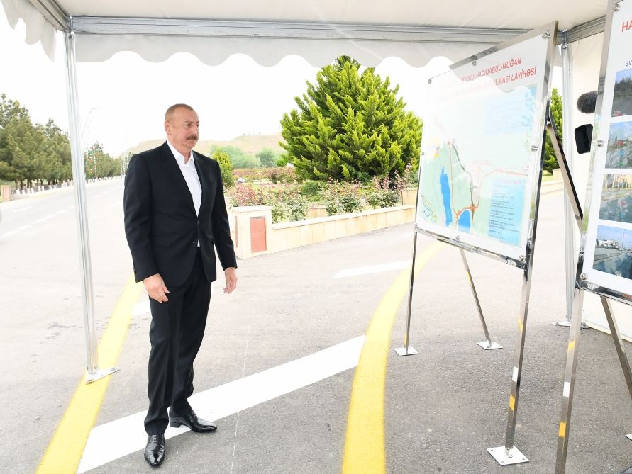 President Ilham Aliyev opens Hajigabul-Mughan highway after renovation (PHOTO)