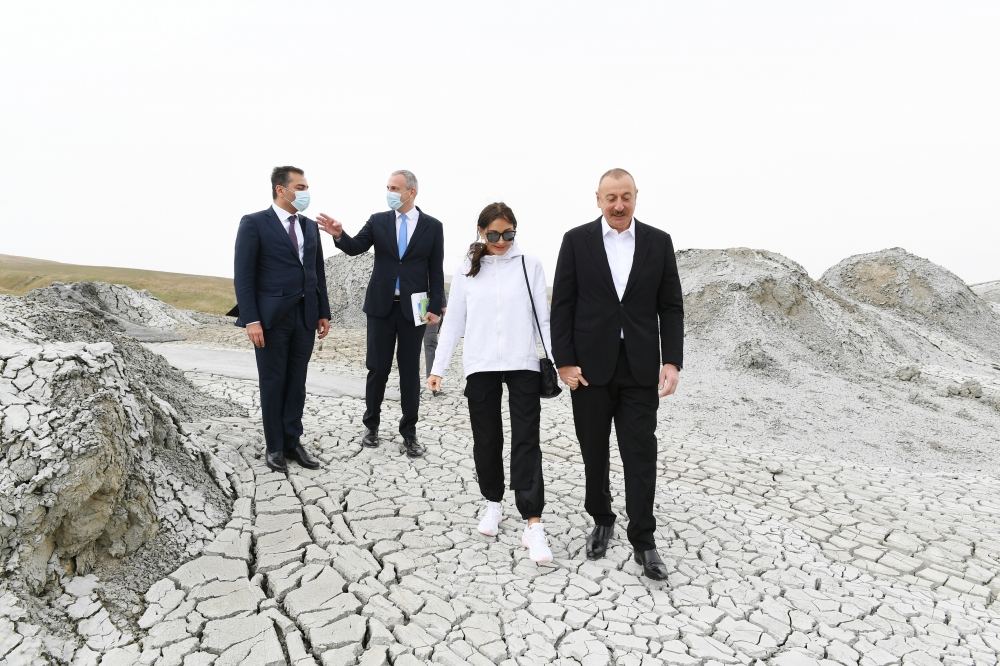 Azerbaijani president, first lady attend ceremony of laying foundation of Mud Volcanoes Tourism Complex (PHOTO)
