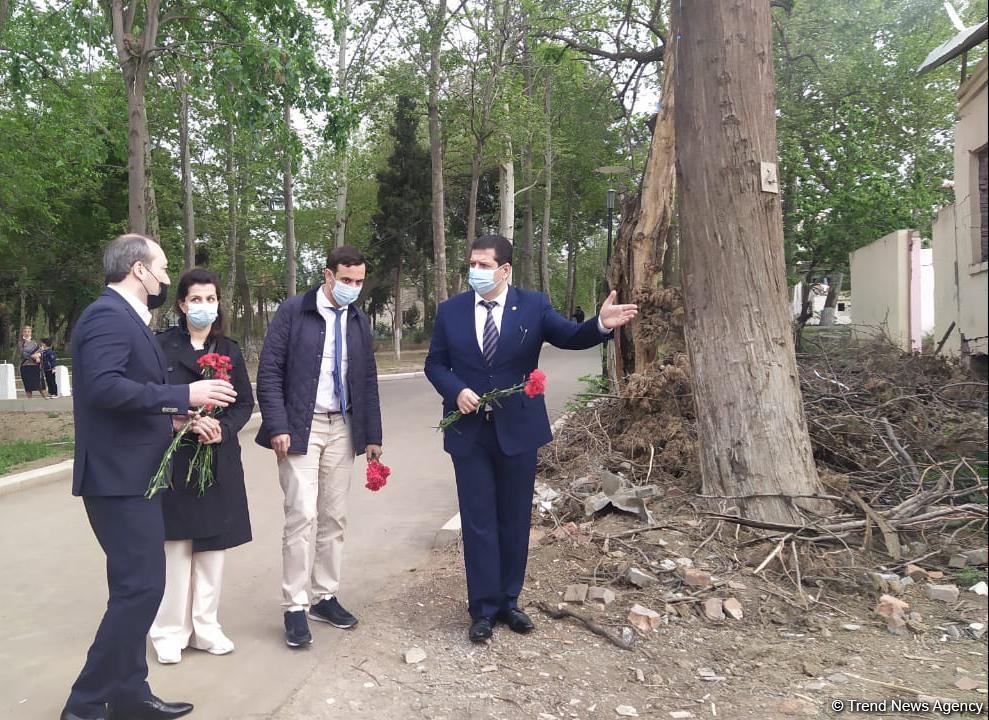 French lawyers arrive in Azerbaijan’s Ganja city, shelled by Armenia during war (PHOTO)