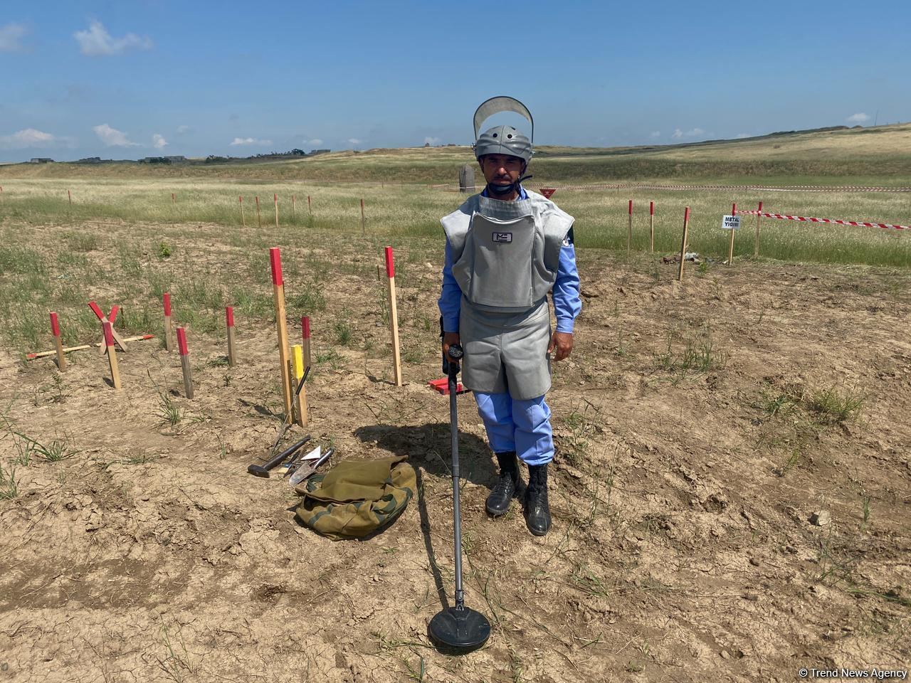 Mine clearance work on Fuzuli-Ahmadbayli highway continues in Azerbaijan (PHOTO)