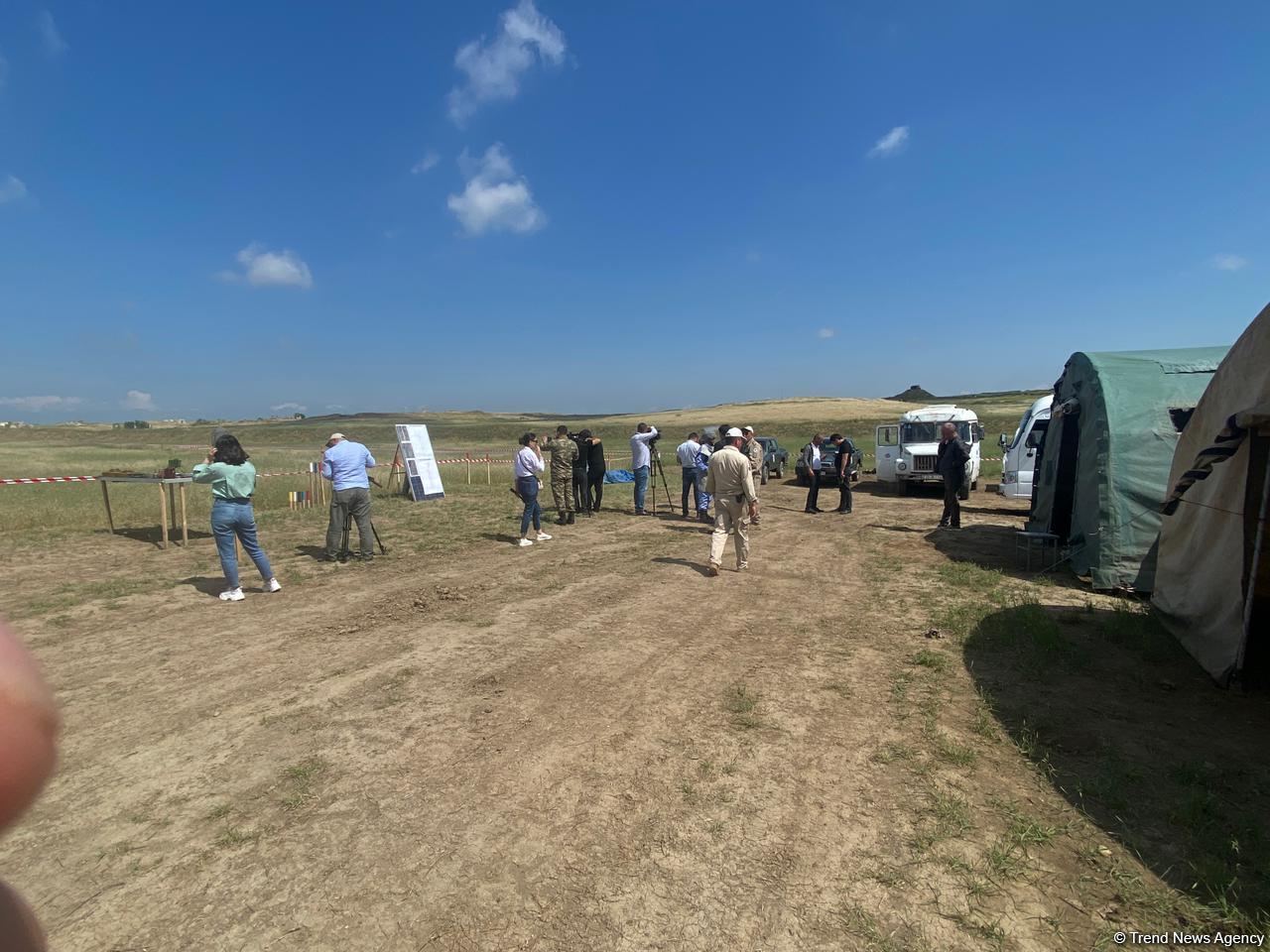 Mine clearance work on Fuzuli-Ahmadbayli highway continues in Azerbaijan (PHOTO)