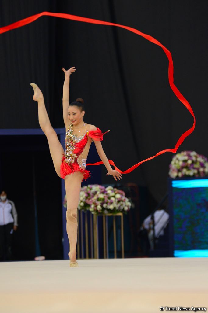 Best moments of second day of Rhythmic Gymnastics World Cup in Baku (PHOTO)