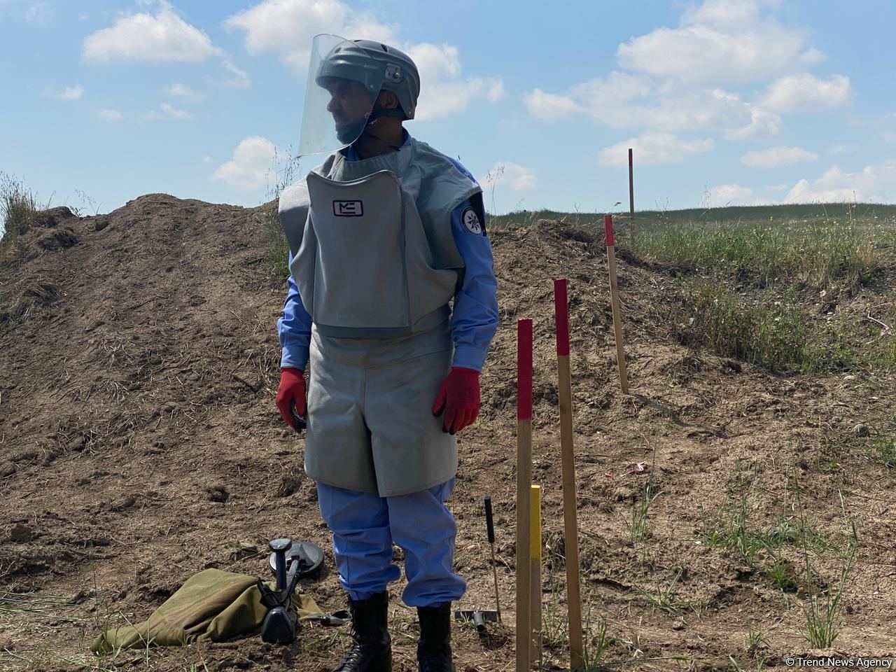 Mine clearance work on Fuzuli-Ahmadbayli highway continues in Azerbaijan (PHOTO)