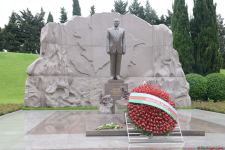 Public reps of Azerbaijan paying tribute to late National Leader Heydar Aliyev (PHOTO)