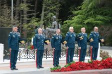 Public reps of Azerbaijan paying tribute to late National Leader Heydar Aliyev (PHOTO)