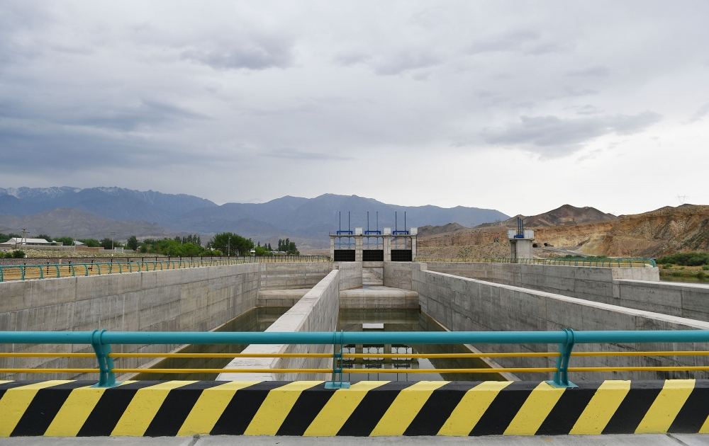 President Ilham Aliyev views construction of Ordubad Hydroelectric Power Plant (PHOTO)