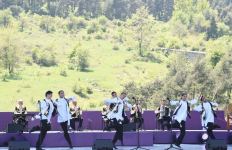Azerbaijani president, first lady attend opening of “Kharibulbul” festival in Shusha (PHOTO)
