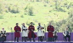 Azerbaijani president, first lady attend opening of “Kharibulbul” festival in Shusha (PHOTO)