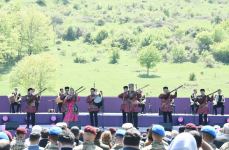 Azerbaijani president, first lady attend opening of “Kharibulbul” festival in Shusha (PHOTO)