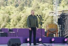 Azerbaijani president, first lady attend opening of “Kharibulbul” festival in Shusha (PHOTO)