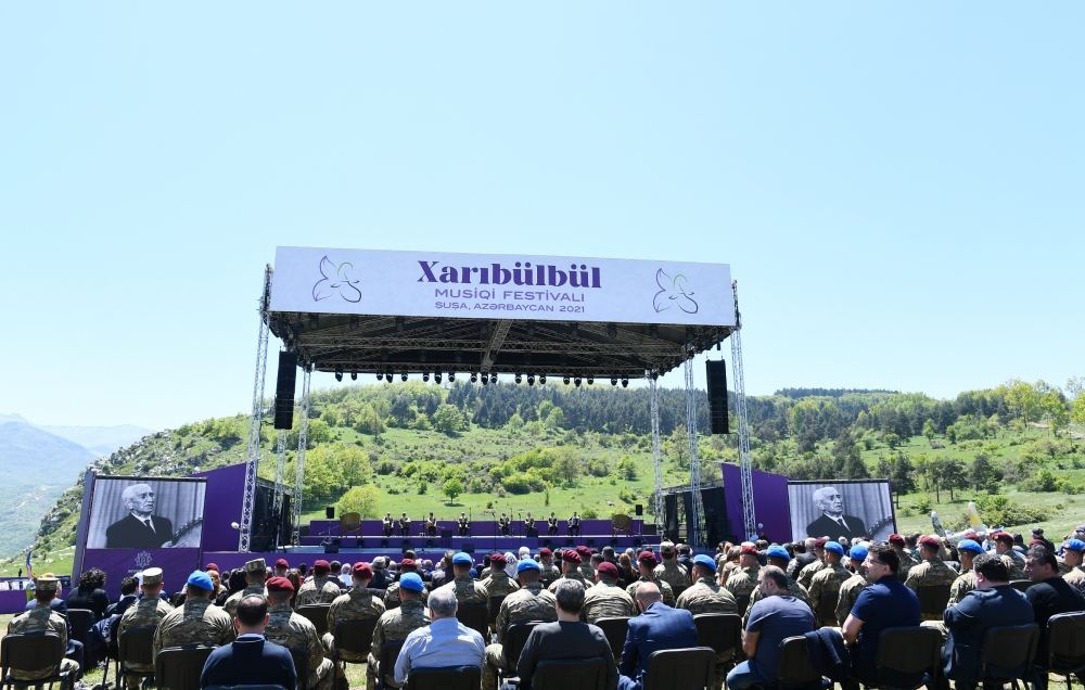 Azerbaijani president, first lady attend opening of “Kharibulbul” festival in Shusha (PHOTO)