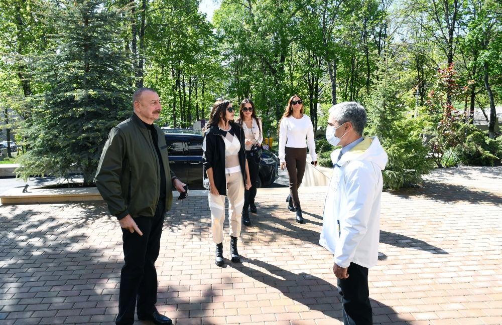 Azerbaijani president, first lady inaugurate “Khari Bulbul” hotel after renovation (PHOTO)
