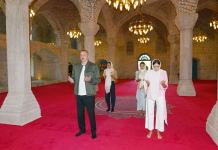 Azerbaijani president visits Yukhari Govharagha mosque in Shusha (PHOTO)