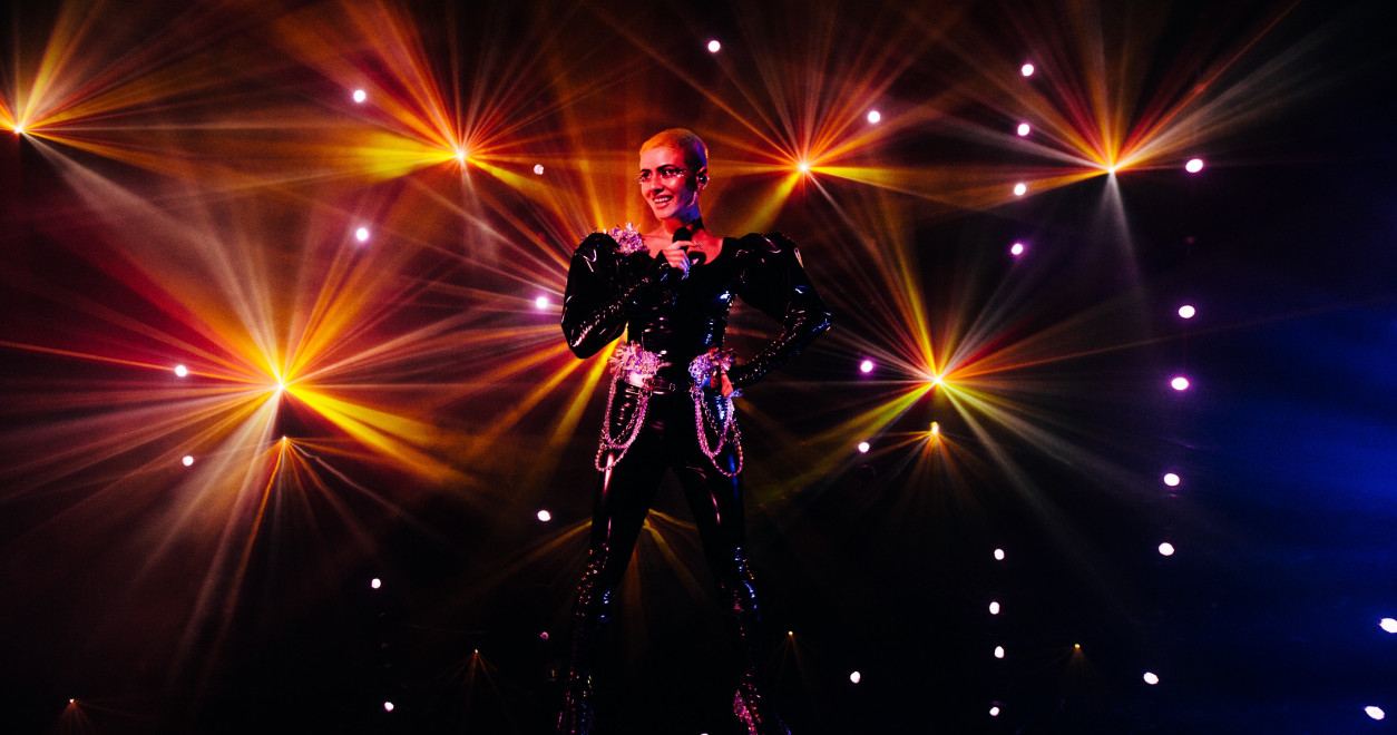 Azerbaijani contestant Samira Efendi proceeds into Eurovision final (PHOTO/VIDEO)