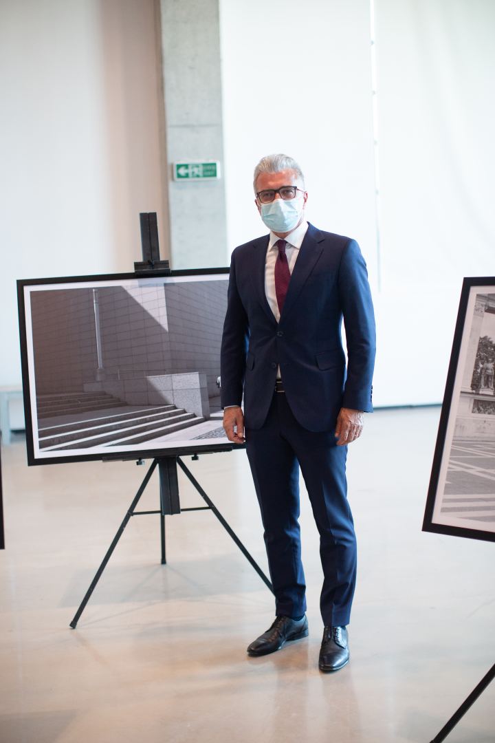 YARAT presents Homo Urbanus Europeanus photo exhibition within first int'l Baku Street Photo Festival (PHOTO)