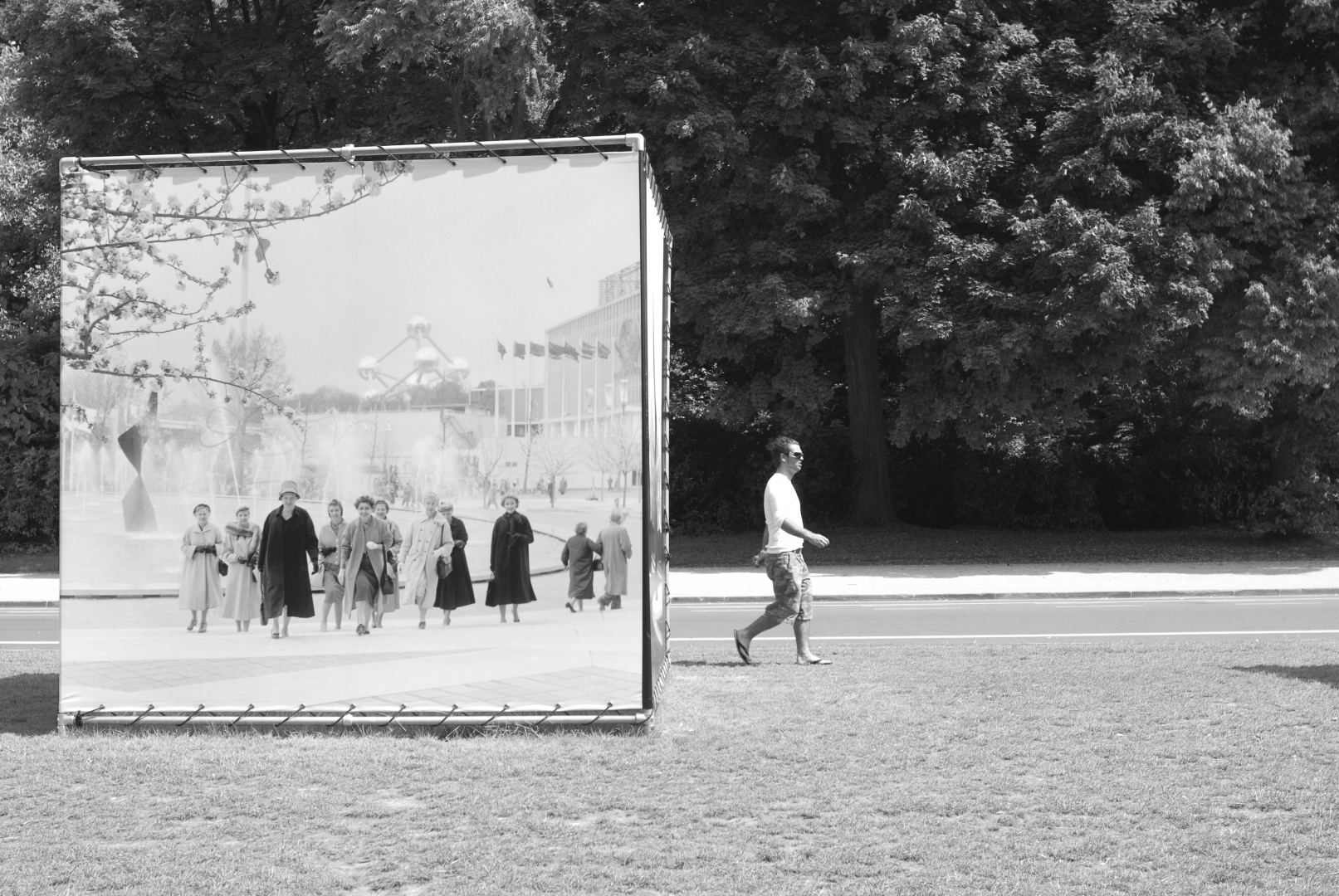 YARAT presents Homo Urbanus Europeanus photo exhibition within first int'l Baku Street Photo Festival (PHOTO)