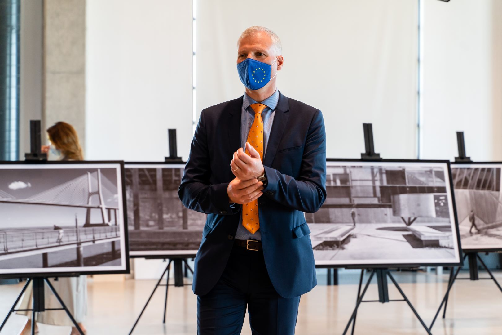 YARAT presents Homo Urbanus Europeanus photo exhibition within first int'l Baku Street Photo Festival (PHOTO)