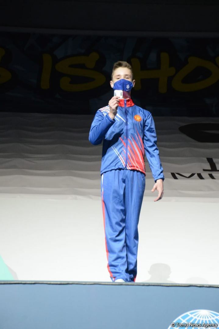 Baku awards winners of competitions in individual program for men and among mixed pairs (PHOTO)