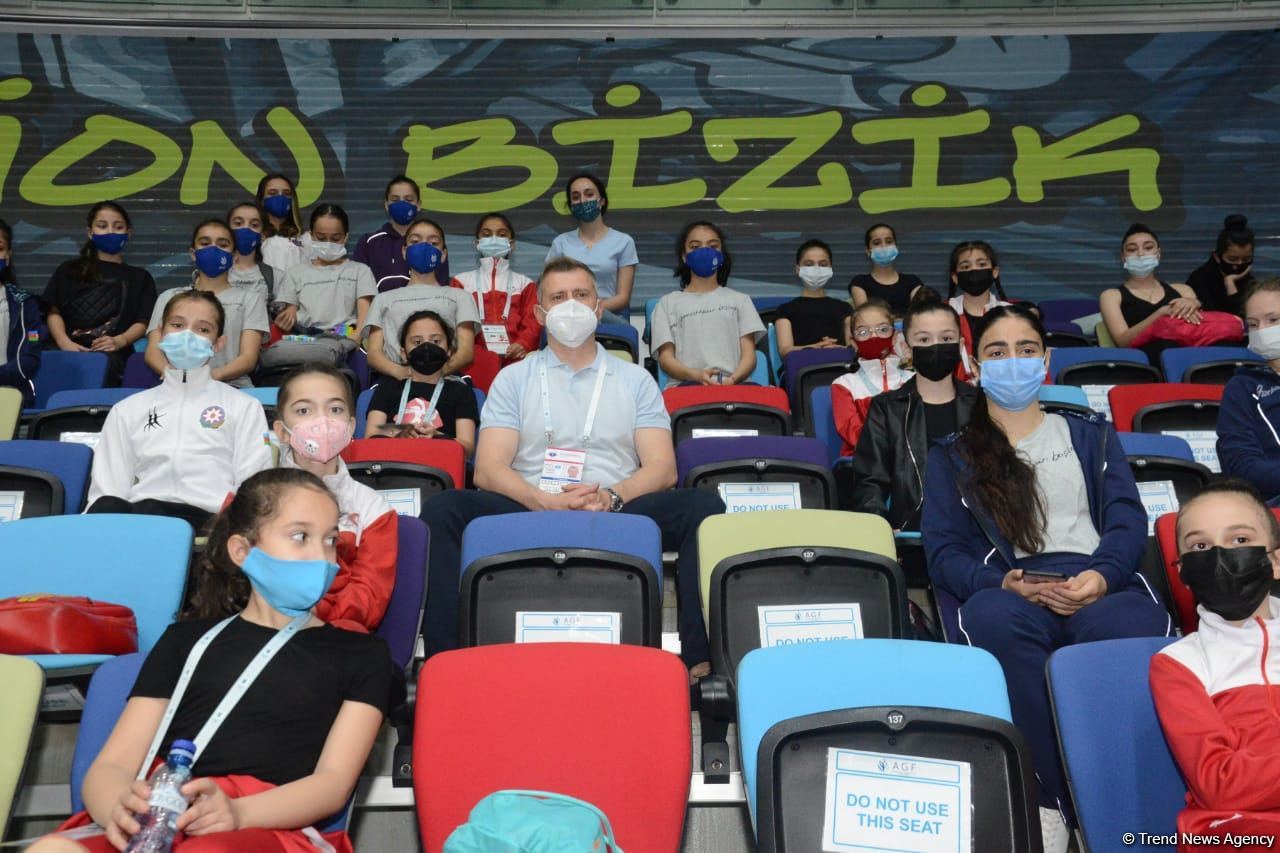 Azerbaijani gymnasts meet with multiple European and world champion in Baku (PHOTO)