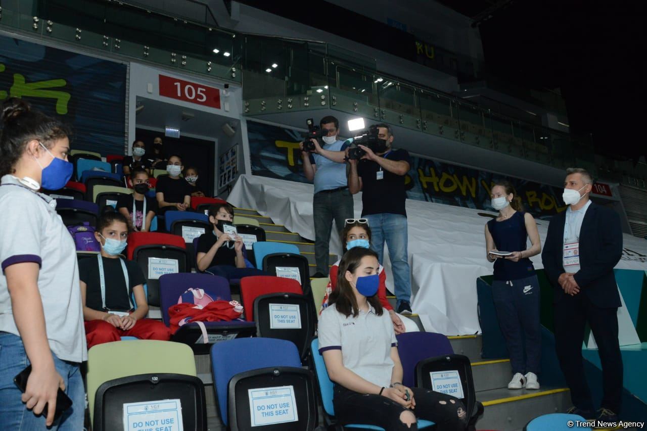 Azerbaijani gymnasts meet with multiple European and world champion in Baku (PHOTO)