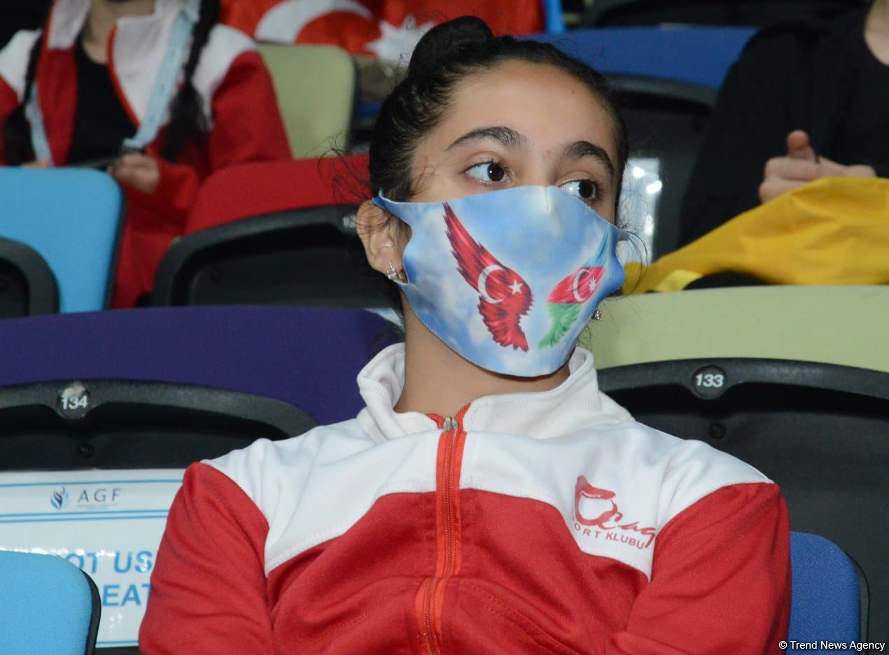 Azerbaijani gymnasts meet with multiple European and world champion in Baku (PHOTO)