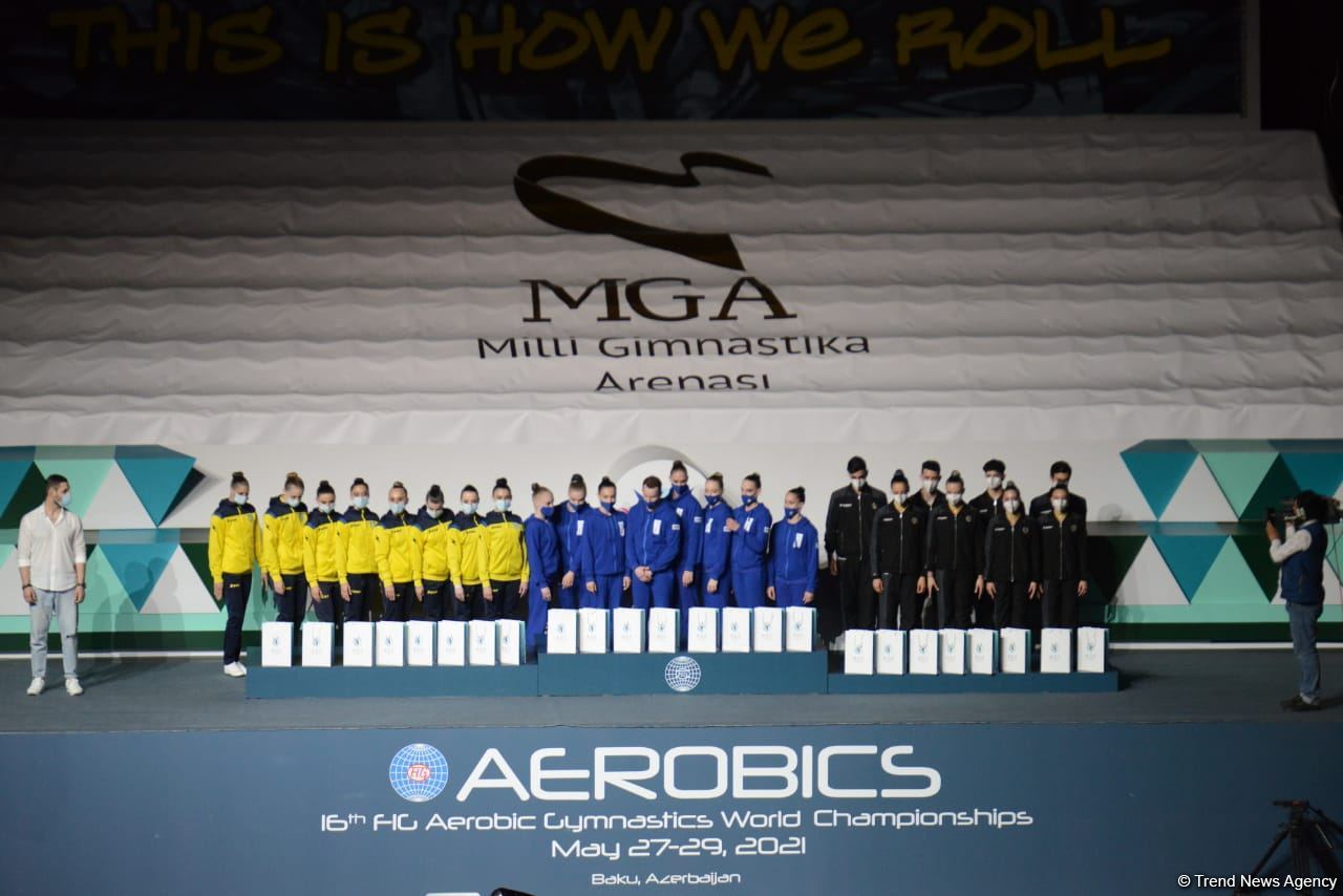 Baku awards winners of World Cup in aerostep program (PHOTO)