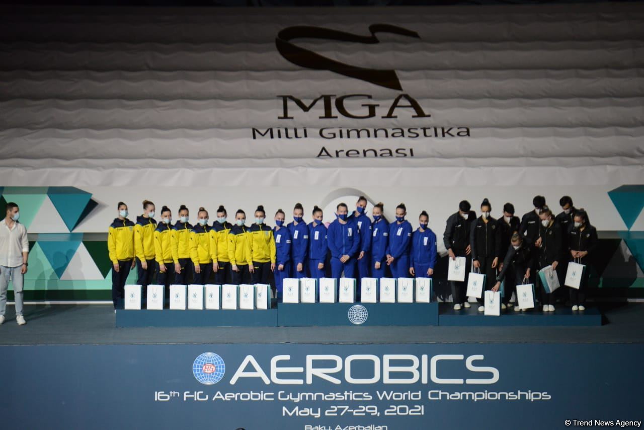 Baku awards winners of World Cup in aerostep program (PHOTO)
