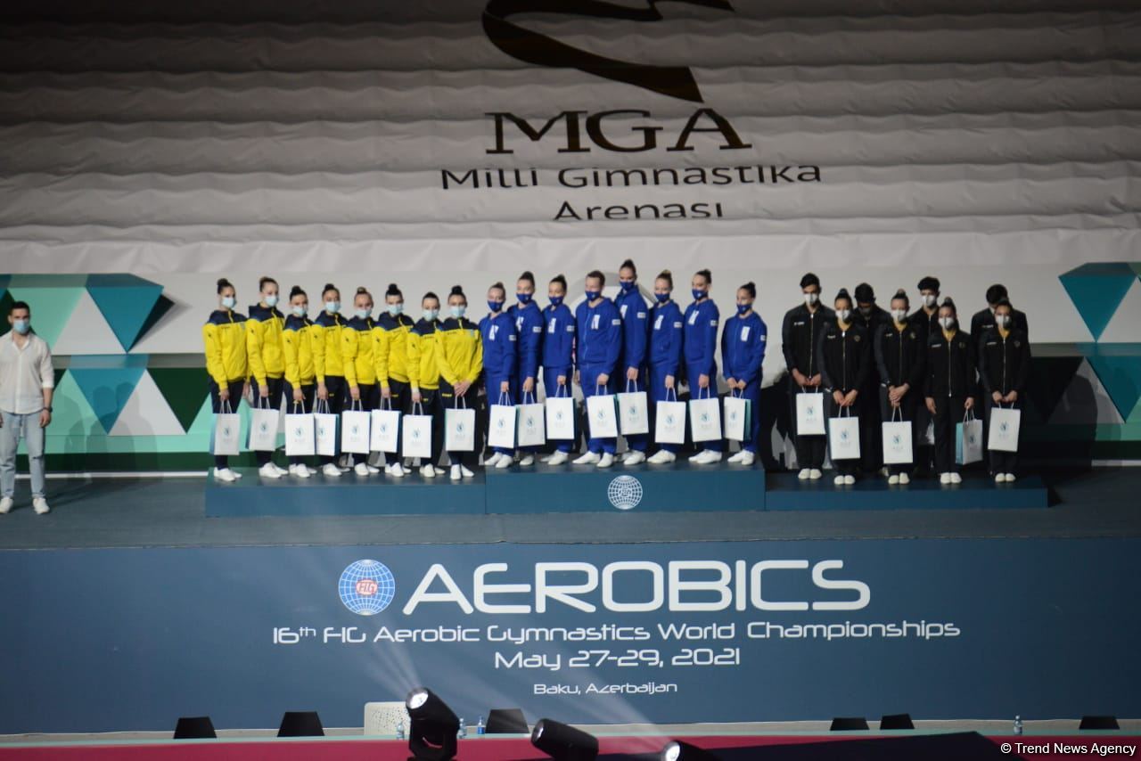 Baku awards winners of World Cup in aerostep program (PHOTO)