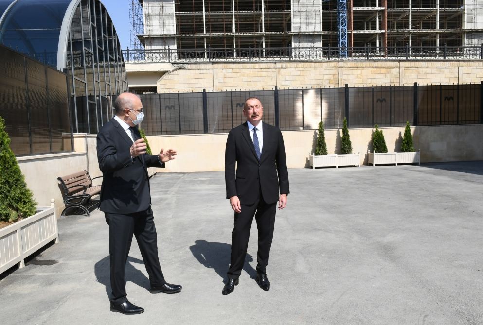 President Ilham Aliyev views conditions created at 'November 8' subway station (PHOTO)