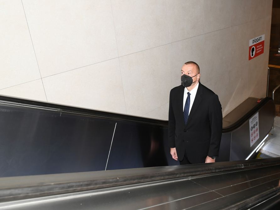 President Ilham Aliyev views conditions created at 'November 8' subway station (PHOTO)