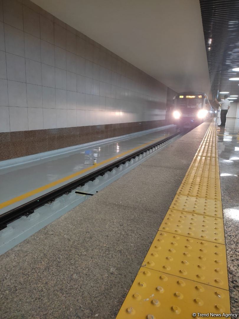 Baku Metro sets up continuous power supply for ‘November 8’ new metro station (PHOTO)