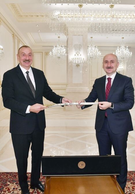 Azerbaijani president receives delegation led by Turkish minister of transport and infrastructure