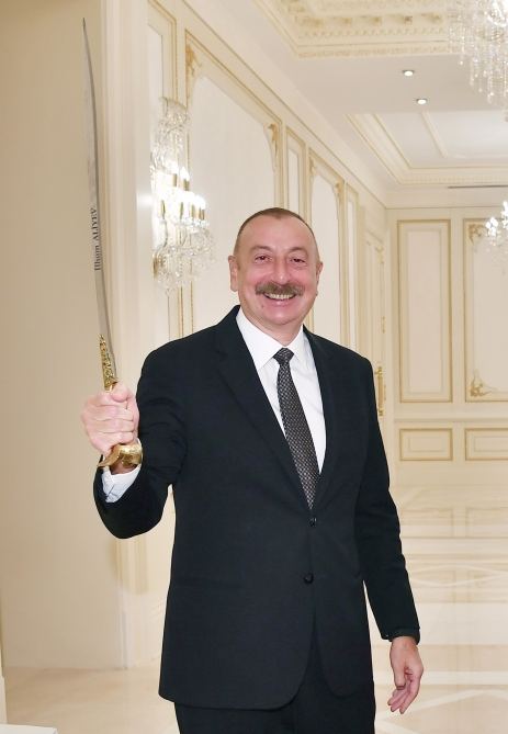 Azerbaijani president receives delegation led by Turkish minister of transport and infrastructure