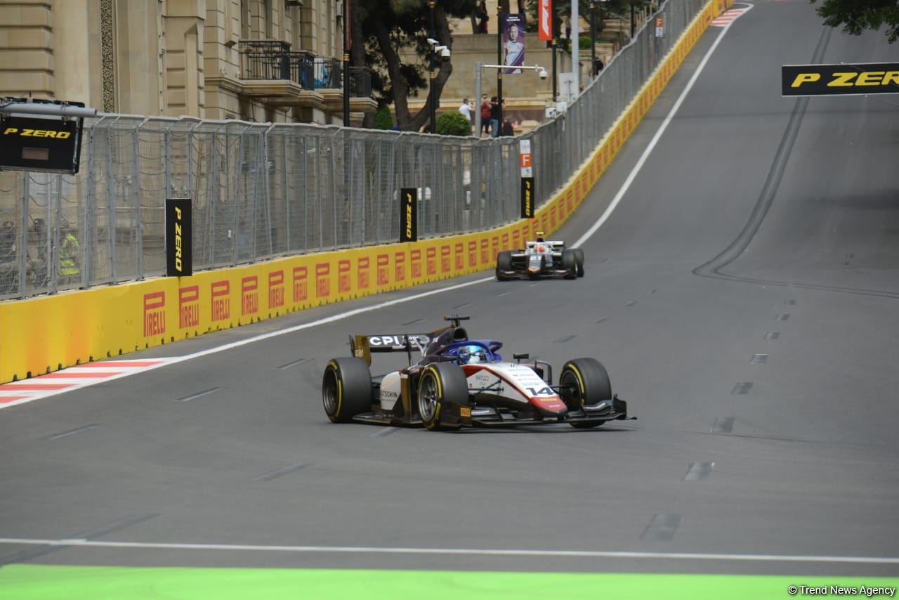 F-1 Azerbaijan Grand Prix kicks off with F-2 Practice Session in Baku (PHOTO)