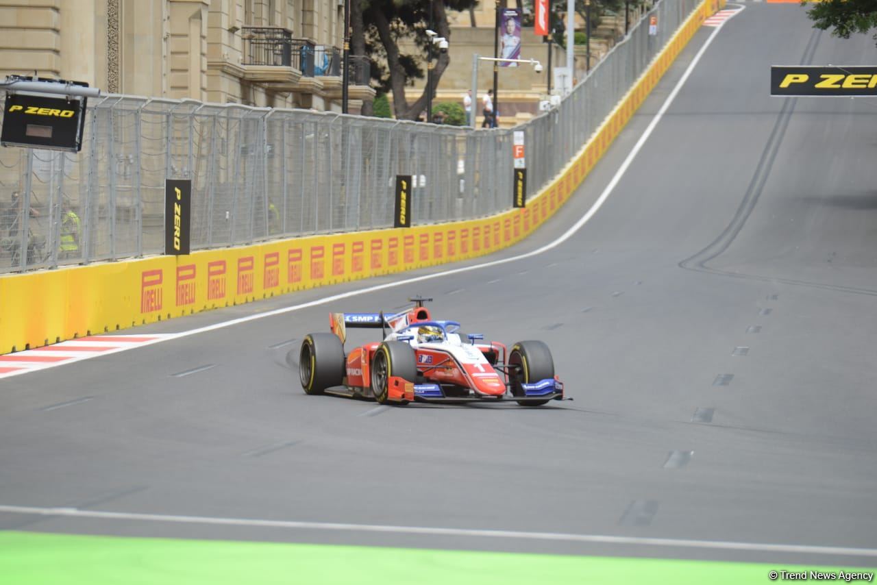 F-1 Azerbaijan Grand Prix kicks off with F-2 Practice Session in Baku (PHOTO)