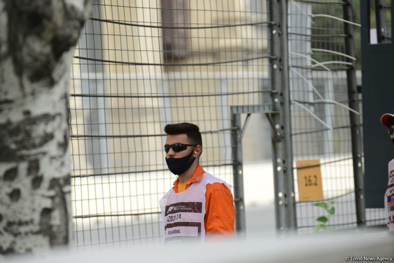 F-1 Azerbaijan Grand Prix kicks off with F-2 Practice Session in Baku (PHOTO)