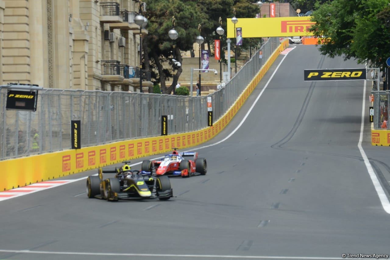 F-1 Azerbaijan Grand Prix kicks off with F-2 Practice Session in Baku (PHOTO)