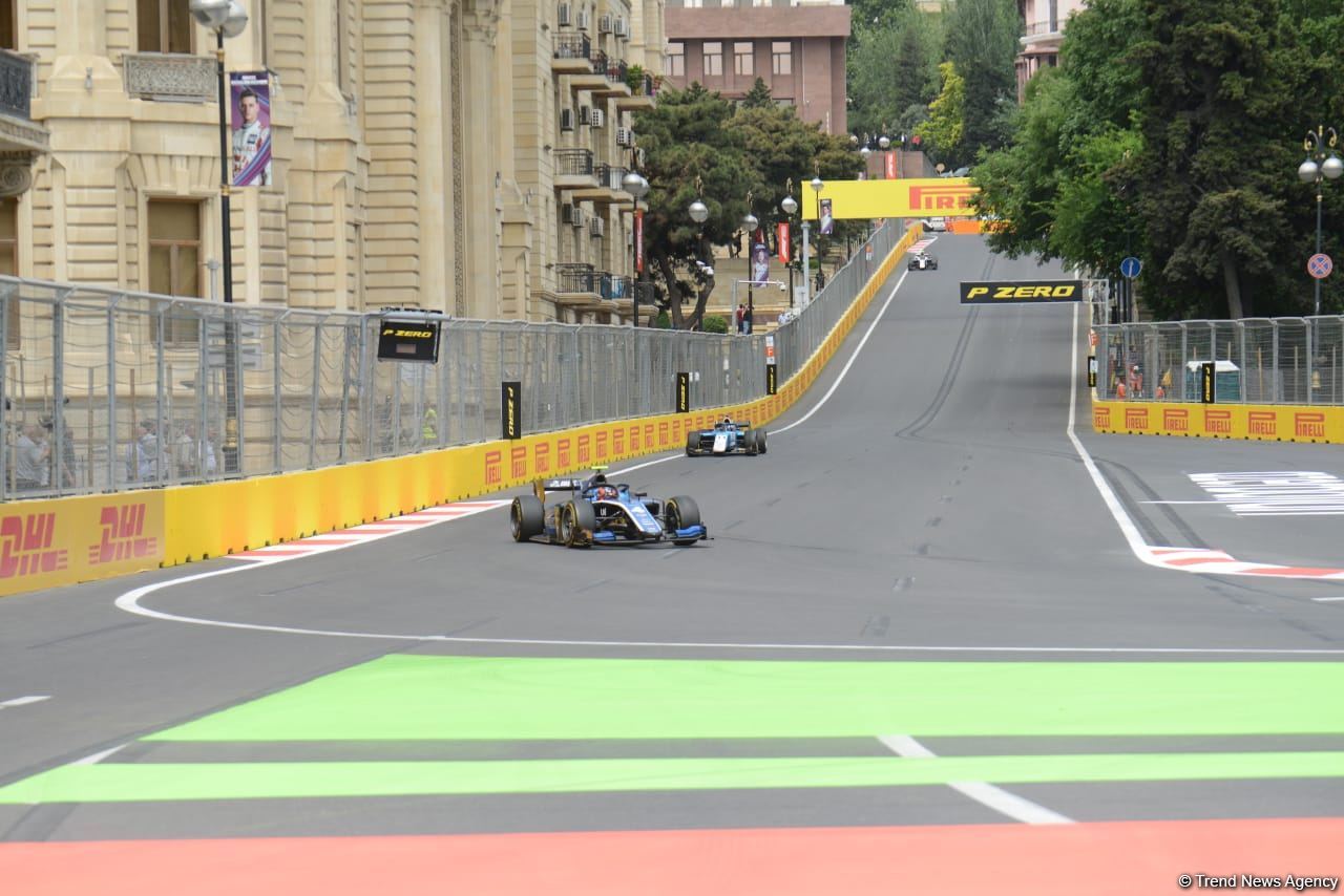 F-1 Azerbaijan Grand Prix kicks off with F-2 Practice Session in Baku (PHOTO)