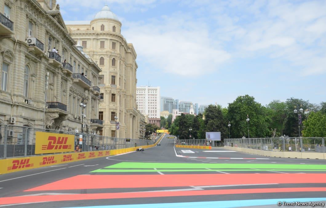 F-1 Azerbaijan Grand Prix kicks off with F-2 Practice Session in Baku (PHOTO)