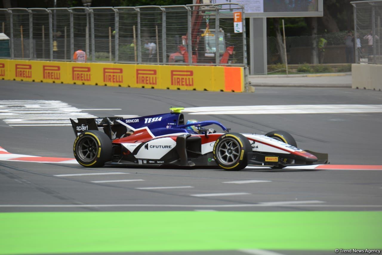 F-1 Azerbaijan Grand Prix kicks off with F-2 Practice Session in Baku (PHOTO)