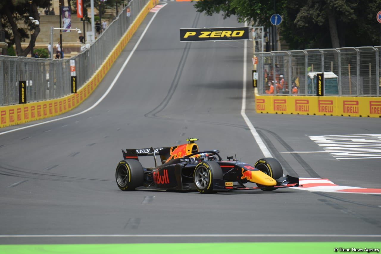 F-1 Azerbaijan Grand Prix kicks off with F-2 Practice Session in Baku (PHOTO)