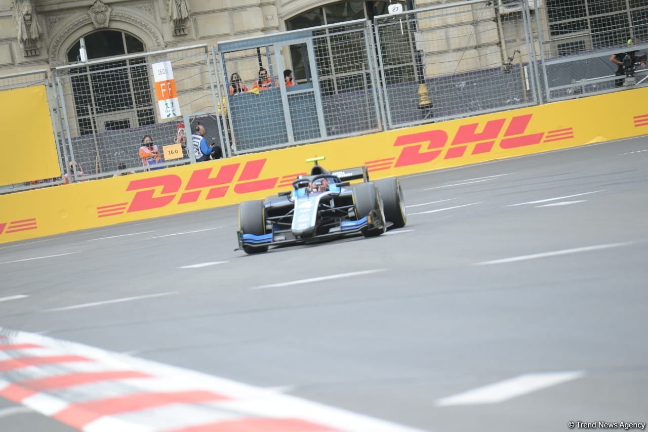 F-1 Azerbaijan Grand Prix kicks off with F-2 Practice Session in Baku (PHOTO)