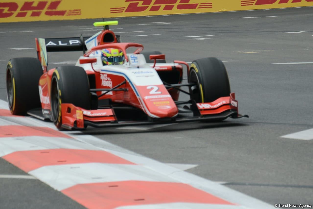 F-1 Azerbaijan Grand Prix kicks off with F-2 Practice Session in Baku (PHOTO)