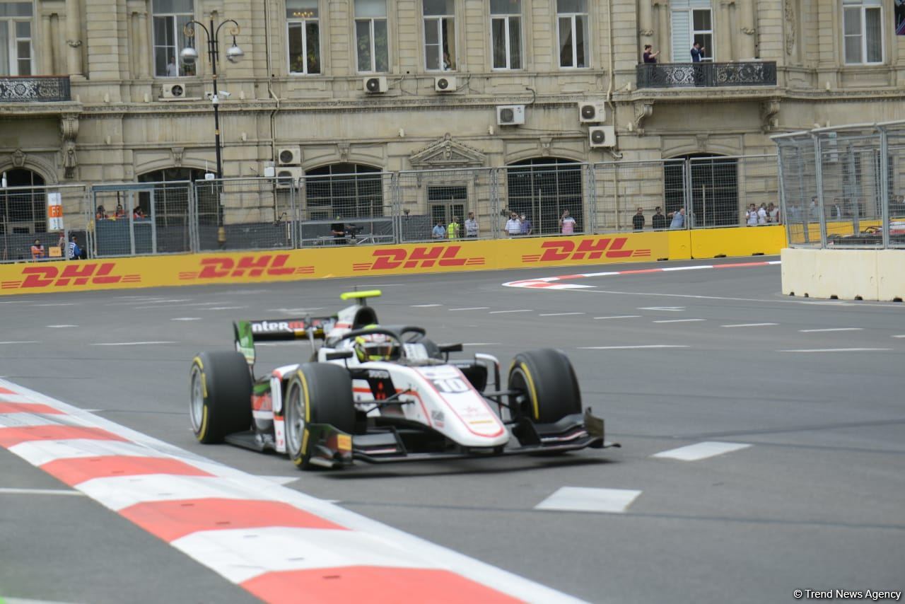 F-1 Azerbaijan Grand Prix kicks off with F-2 Practice Session in Baku (PHOTO)
