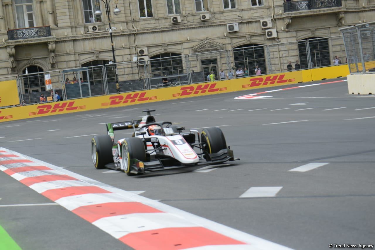 F-1 Azerbaijan Grand Prix kicks off with F-2 Practice Session in Baku (PHOTO)