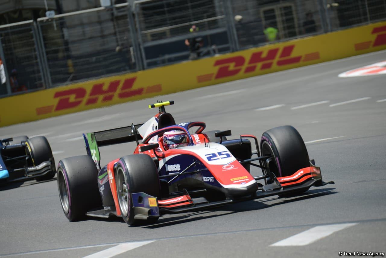 F 2 sprint kicks off in Baku within Azerbaijan Grand Prix (PHOTO)