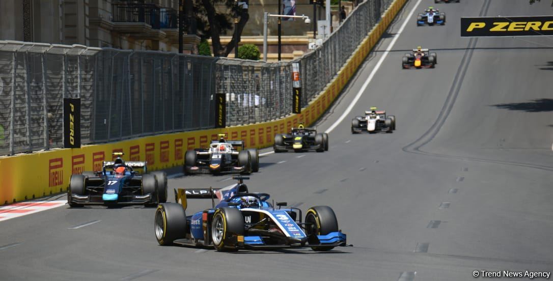 F 2 sprint kicks off in Baku within Azerbaijan Grand Prix (PHOTO)