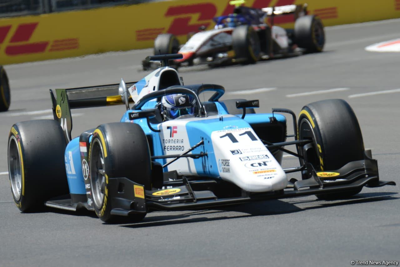 F 2 sprint kicks off in Baku within Azerbaijan Grand Prix (PHOTO)