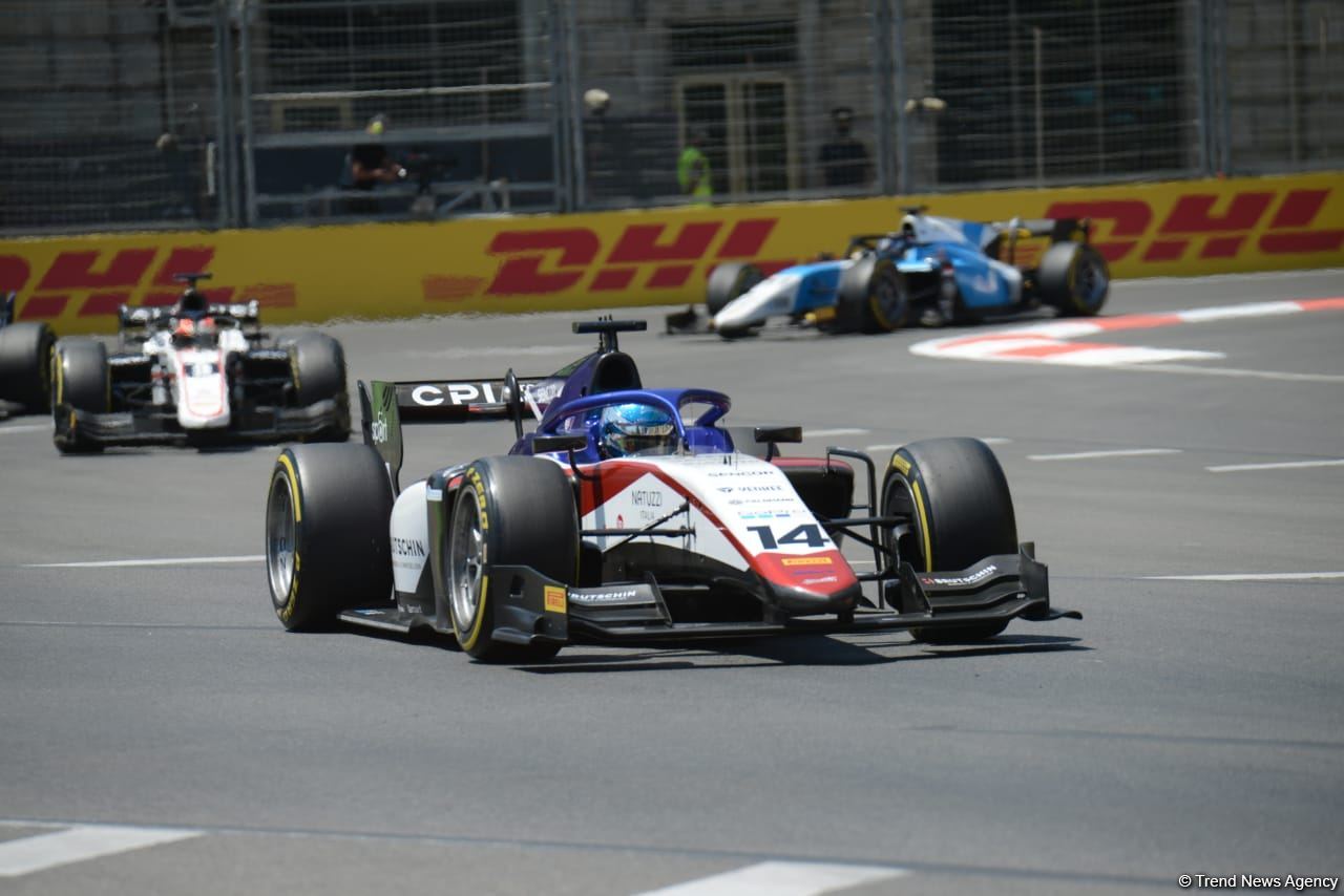 F 2 sprint kicks off in Baku within Azerbaijan Grand Prix (PHOTO)